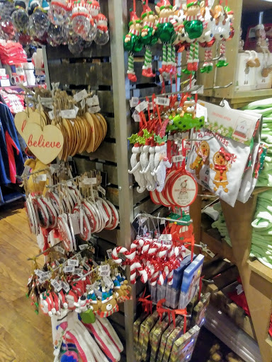 American Restaurant «Cracker Barrel Old Country Store», reviews and photos, 475 Rivers Edge Dr, Milford, OH 45150, USA