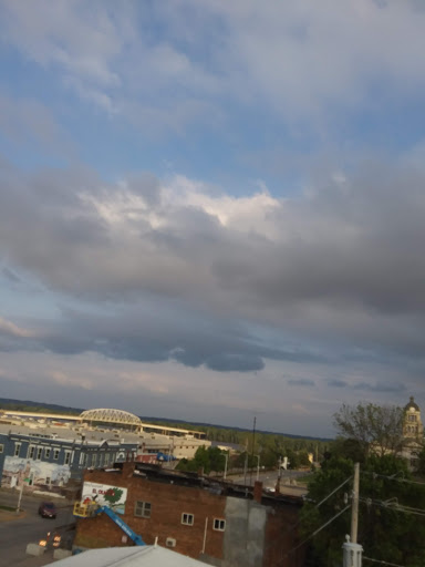 Wine Store «Hy-Vee Wine & Spirits», reviews and photos, 510 E 6th St, Muscatine, IA 52761, USA