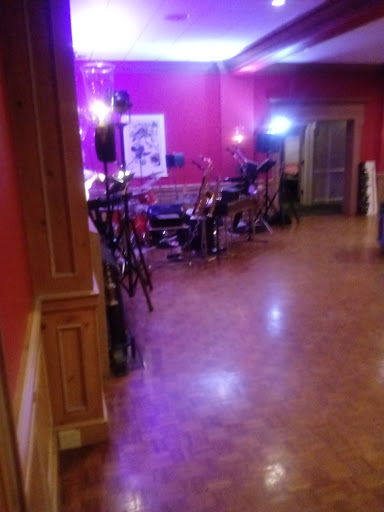 Country Club «Maple Bluff Country Club», reviews and photos, 500 Kensington Dr, Madison, WI 53704, USA