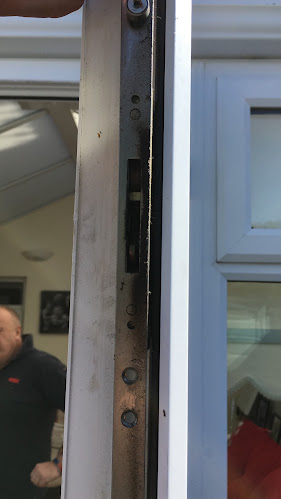 Reviews of Dragon's Keep Lock Services in Swansea - Locksmith
