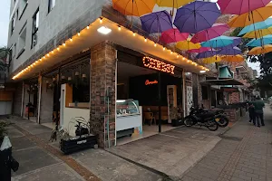 Cheesy Restaurante & Heladería image