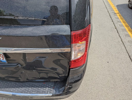 Auto Body Shop «Service King Collision Repair of Yorkville», reviews and photos, 165 Fountainview Dr, Yorkville, IL 60560, USA