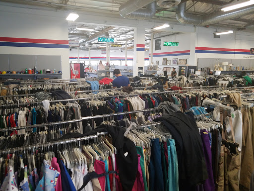 Thrift Store «Super Thrift Store», reviews and photos, 815 N Oxnard Blvd, Oxnard, CA 93030, USA