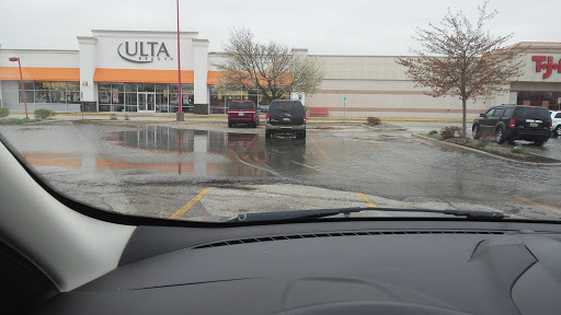 Pet Supply Store «PetSmart», reviews and photos, 1042 Fairplain Dr, Benton Harbor, MI 49022, USA