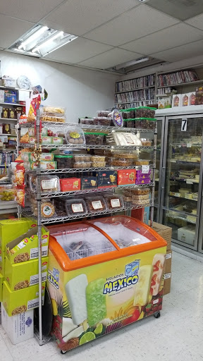 Indian Grocery Store «INDIA MARKET & SUPER EYEBROW THREADING», reviews and photos, 5203 Elkhorn Blvd, Sacramento, CA 95842, USA