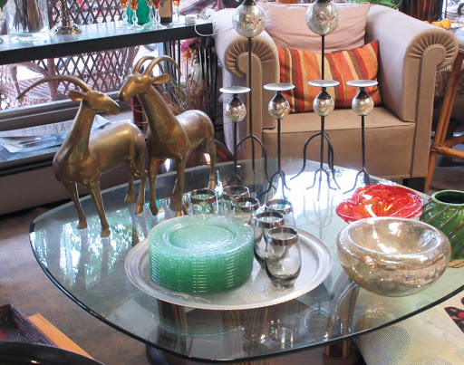 Thrift Store «Lake Forest Resale Shop», reviews and photos, 222 E Westminster Ave, Lake Forest, IL 60045, USA