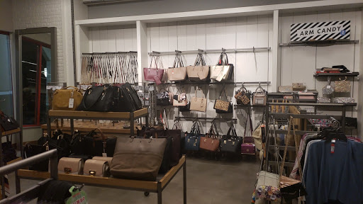 Shoe Store «DSW Designer Shoe Warehouse», reviews and photos, 8400 Factory Shops Blvd #400, Jeffersonville, OH 43128, USA