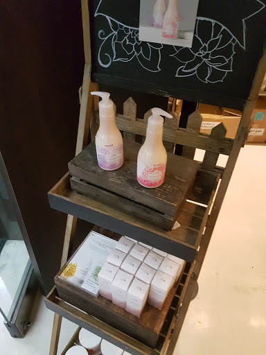 Cosmetics Store «100% PURE», reviews and photos, Terminal 3 Area F Gate 74, San Francisco, CA 94128, USA