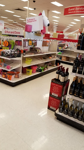 Department Store «Target», reviews and photos, 18855 N Market Pl Dr, Aurora, OH 44202, USA