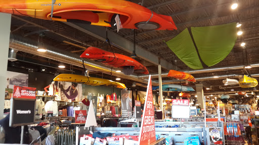 Outdoor Sports Store «Eastern Mountain Sports», reviews and photos, 87 Marginal Way, Portland, ME 04101, USA