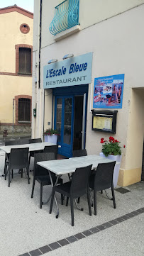 Atmosphère du Restaurant familial L'Escale Bleue - Restaurant de poissons frais local à Collioure - n°3