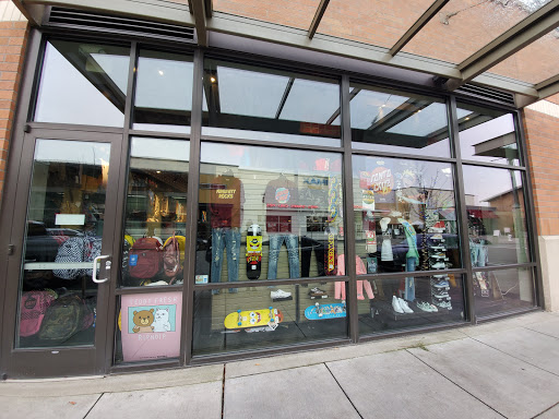 Clothing Store «Zumiez», reviews and photos, 417 Ramsay Way #103, Kent, WA 98032, USA