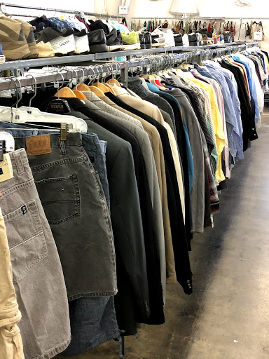 Thrift Store «Thrift Center», reviews and photos, 820 E Shields Ave, Fresno, CA 93704, USA