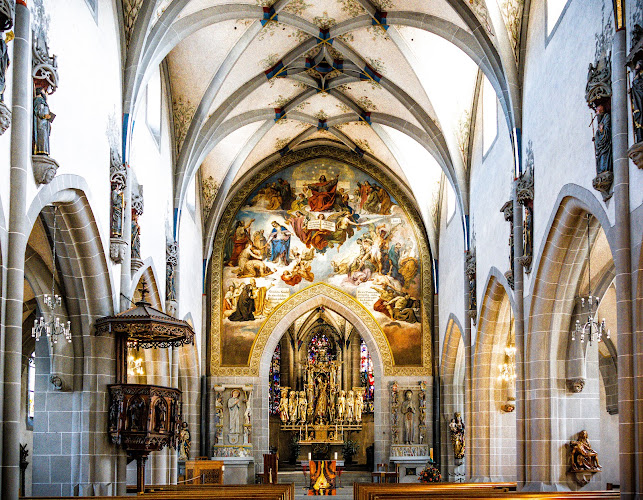 Rezensionen über Katholische Kirchgemeinde Zug in Zug - Kirche