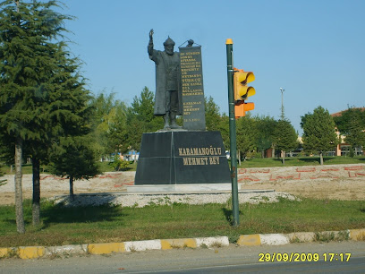 Karamanoğlu Mehmet Bey Anıtı