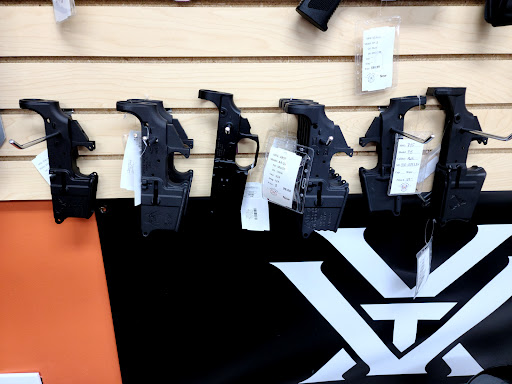 Sporting Goods Store «Buck Shot Sporting Goods», reviews and photos, 1606 IN-38, New Castle, IN 47362, USA