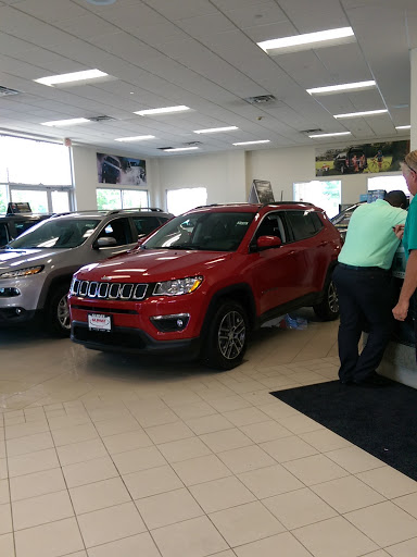 Car Dealer «Gurnee Chrysler Jeep Dodge Ram», reviews and photos, 7255 Grand Ave, Gurnee, IL 60031, USA