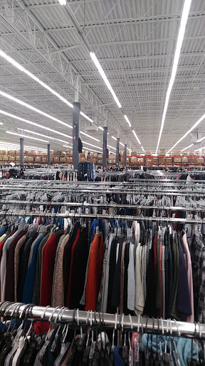 Discount Store «Discount Fashion Warehouse Northland», reviews and photos, 2727 Northland Plaza Dr, Columbus, OH 43231, USA
