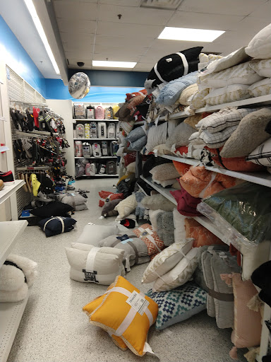 Clothing Store «Ross Dress for Less», reviews and photos, 6525 Dobbin Rd, Columbia, MD 21045, USA