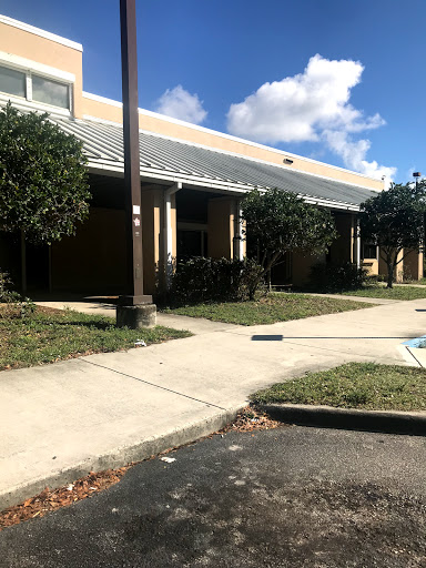 Post Office «United States Postal Service», reviews and photos, 3330 Fairchild Gardens Ave, Palm Beach Gardens, FL 33410, USA