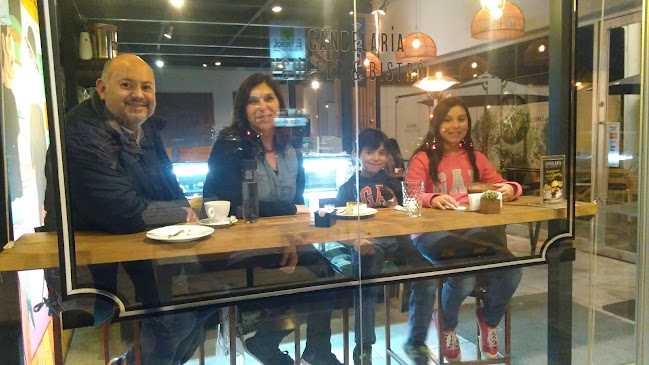 Candelaria Coffee & Burger - Cafetería