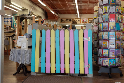 Quilt Shop «The Pickett Fence», reviews and photos, 100 W Blackhawk Ave, Prairie du Chien, WI 53821, USA