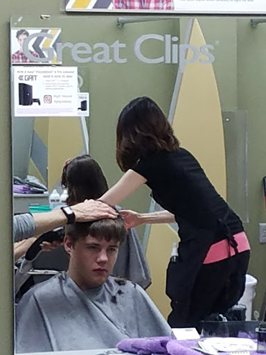 Hair Salon «Great Clips», reviews and photos, 1422 Sparta Center Dr, Sparta, IL 62286, USA