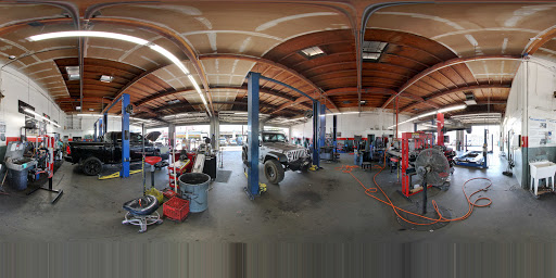 Truck Accessories Store «4 Wheel Parts - Van Nuys», reviews and photos, 7640 Sepulveda Blvd, Van Nuys, CA 91405, USA