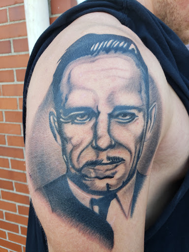 Tattoo Shop «Silkworm Tattoo», reviews and photos, 520 Main St, Hamilton, OH 45013, USA