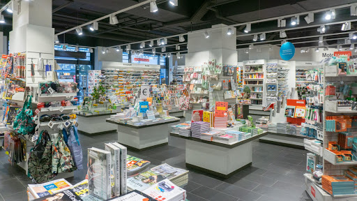 Schmitt & Hahn Buch und Presse im Hauptbahnhof Nürnberg - Mittelhalle