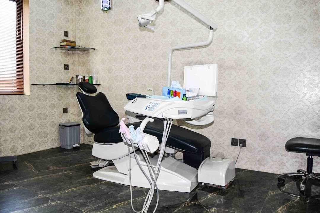 Dr. Anees Dental Clinic Hayatabad Peshawar