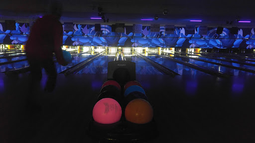 Bowling Alley «Centennial Lanes», reviews and photos, 110 E 9th Ave, Longmont, CO 80504, USA