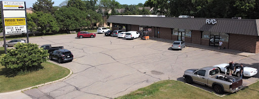 Used Car Dealer «R/C Car Kings», reviews and photos, 1307 E Hwy 13, Burnsville, MN 55337, USA