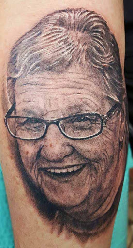 Tattoo Shop «Black Star Tattoo», reviews and photos, 533 Broad Ave, Belle Vernon, PA 15012, USA