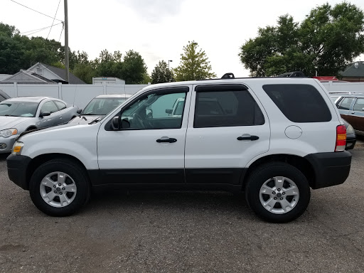 Used Car Dealer «Lakeside Auto Sales Inc», reviews and photos, 44903 N Gratiot Ave, Charter Twp of Clinton, MI 48036, USA