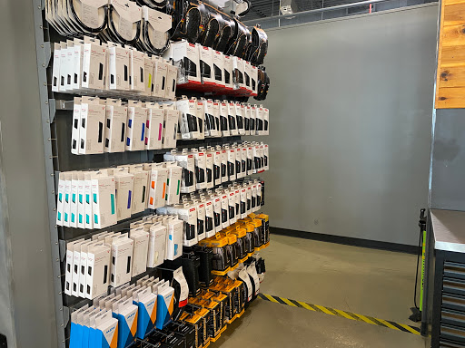 Bicycle Store «Trek Bicycle Columbus Dublin», reviews and photos, 2720 Sawmill Pl Blvd, Columbus, OH 43235, USA