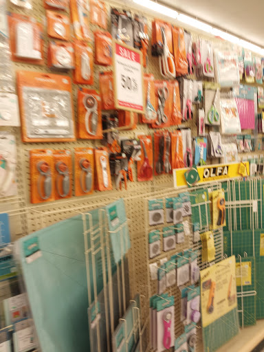 Craft Store «Hobby Lobby», reviews and photos, 840 E Rollins Rd, Round Lake Beach, IL 60073, USA