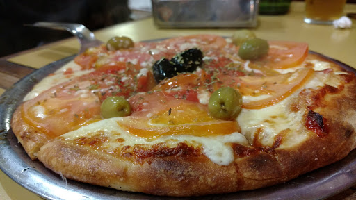El Codo de Oro- Horno A Leña la Mejor Pizza A la Piedra- del