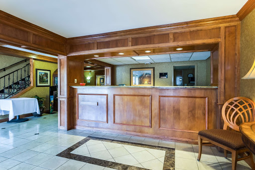 Hotel «Clarion Inn And Summit Center», reviews and photos, 852 N Gloster St, Tupelo, MS 38804, USA