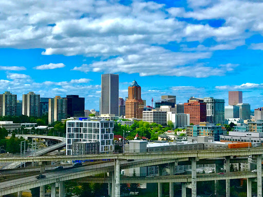 2730 SW Moody Ave, Portland, OR 97201, USA