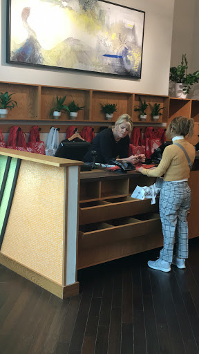 Sportswear Store «lululemon», reviews and photos, 8200 Vineland Ave #1035, Orlando, FL 32821, USA