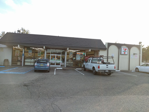 Convenience Store «7-Eleven», reviews and photos, 1450 Alamo Dr, Vacaville, CA 95687, USA