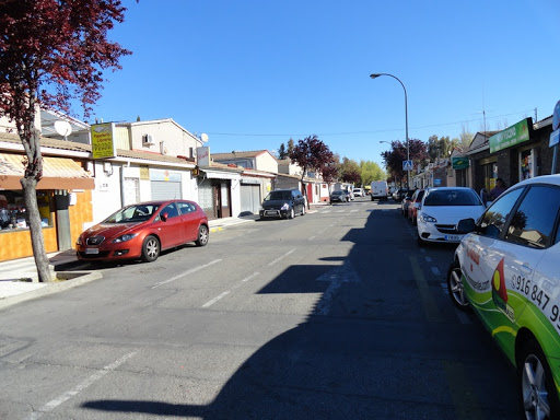 Farmacia Milán Candelas.            María Mar