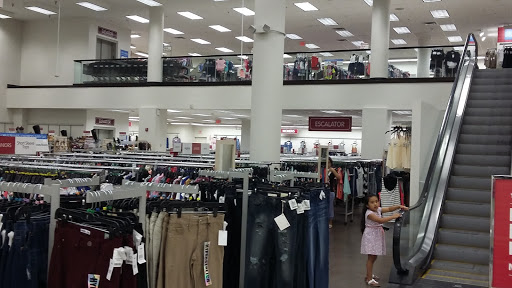 Clothing Store «Burlington Coat Factory», reviews and photos, 100 S 69th St, Upper Darby, PA 19082, USA