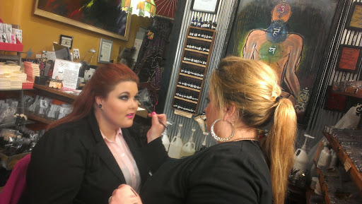 Make-up Artist «Vanity & Glamour Cosmetics / VGCosmetic Makeup Artists», reviews and photos, 547 28th St, Des Moines, IA 50312, USA