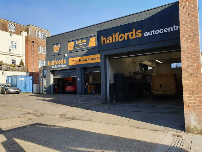 Reviews of Halfords Autocentre in Southampton - Auto repair shop