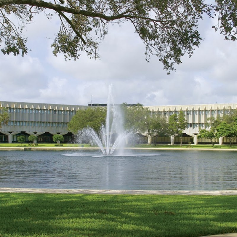 Everglades University