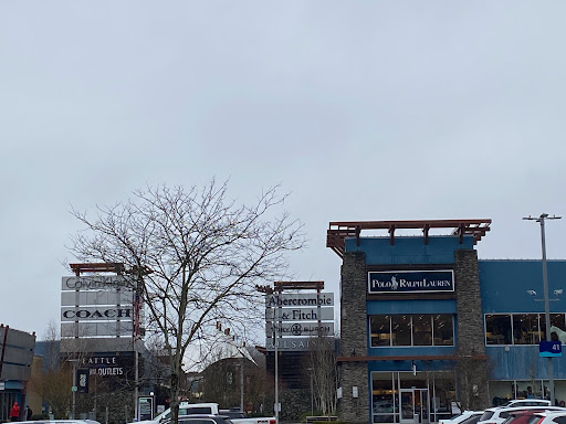 Shopping Mall «Seattle Premium Outlets», reviews and photos, 10600 Quil Ceda Blvd, Tulalip, WA 98271, USA
