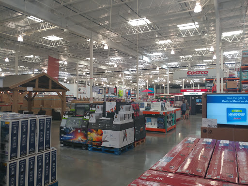 Warehouse store «Costco Wholesale», reviews and photos, 10088 Gulf Center Dr, Fort Myers, FL 33913, USA