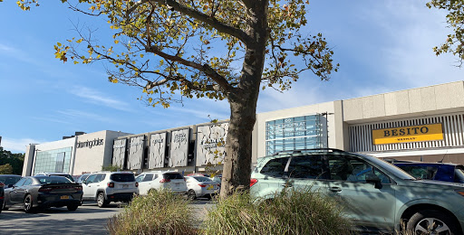 Shopping Mall «The Shops at Chestnut Hill», reviews and photos, 199 Boylston St, Chestnut Hill, MA 02467, USA